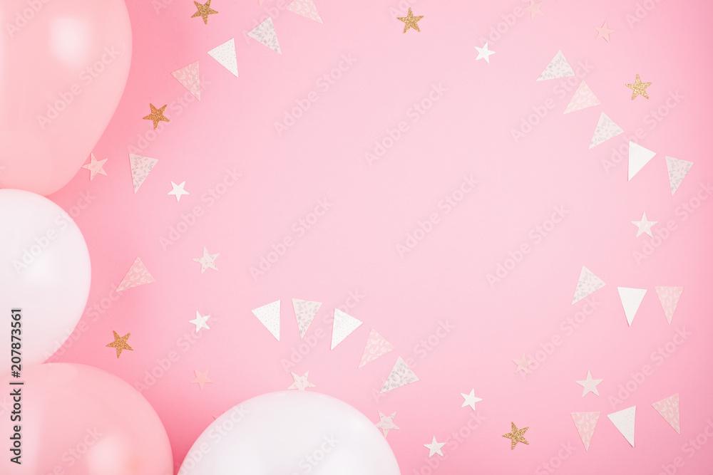 Phụ kiện tiệc cho bé gái trên nền màu hồng sẽ là một lựa chọn hoàn hảo cho các bữa tiệc phong cách của bạn. Làm cho chúng trở nên đặc biệt hơn với các thiệp mời và phụ kiện đối với bé gái của bạn. Hãy tìm kiếm các trang web tuyệt vời và phô diễn sự sáng tạo của bạn.