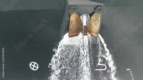 Ballast water discharge from anchor point