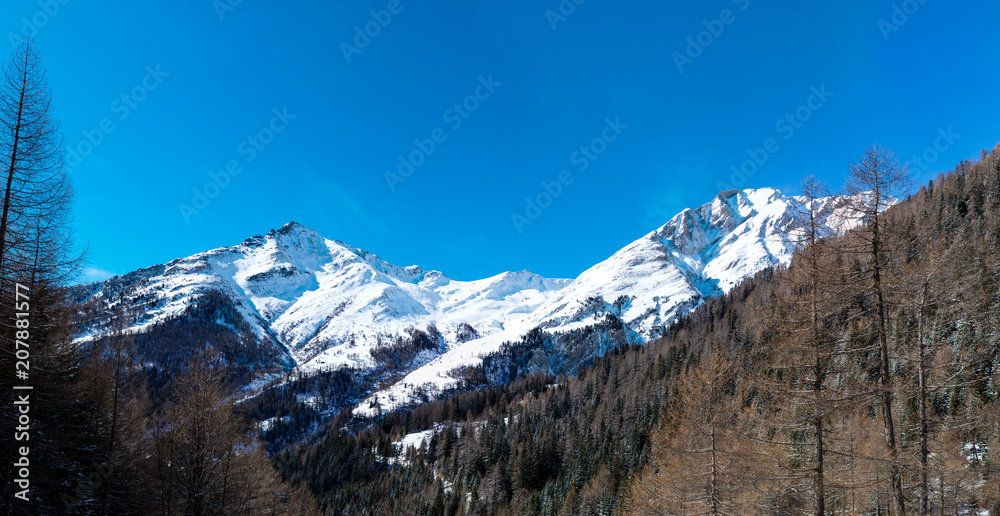 Mount Blauspitze and Mount Kendelspitze in winter