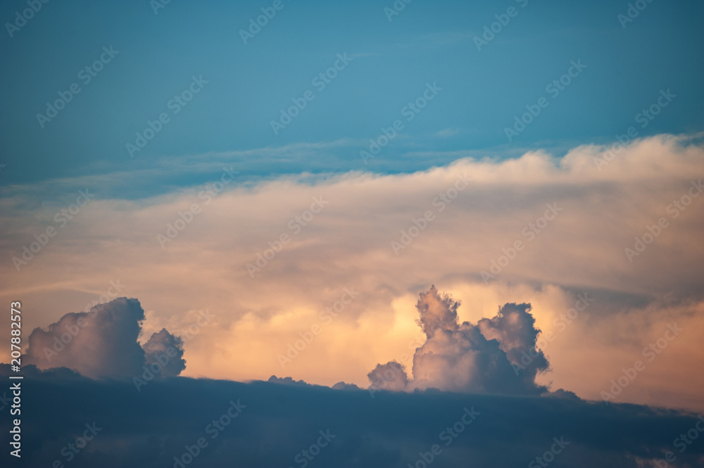 Fototapeta premium Bright sunset sky with clouds