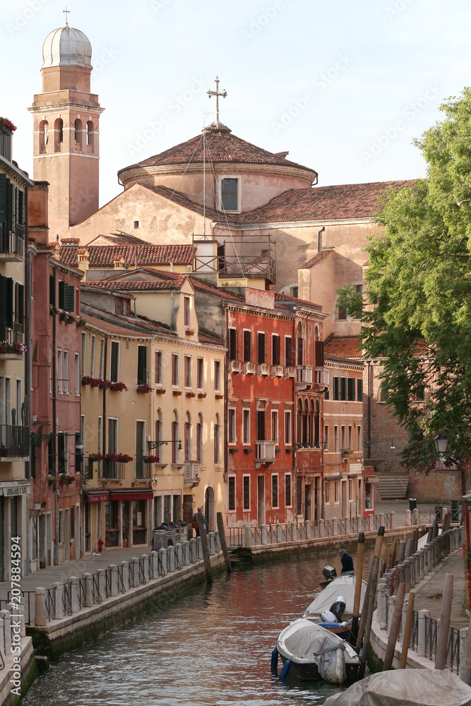 Naklejka premium reflection canal and architecture of venice
