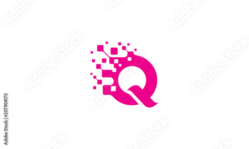 Q initial digital logo