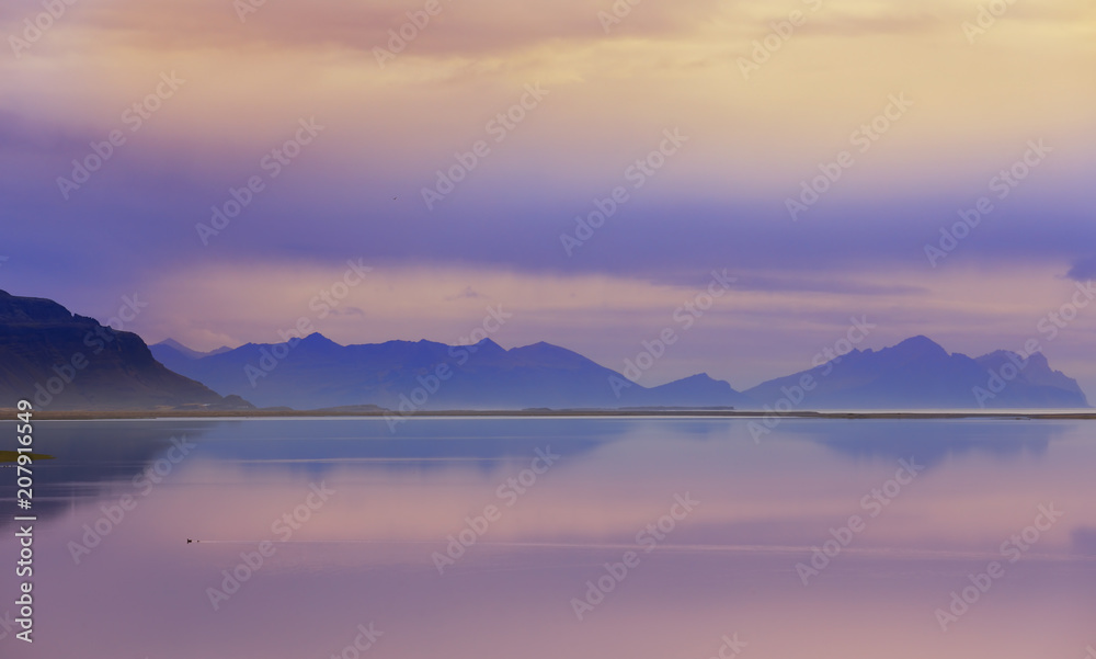 Amazing Icelandic landscape with lake and mountains