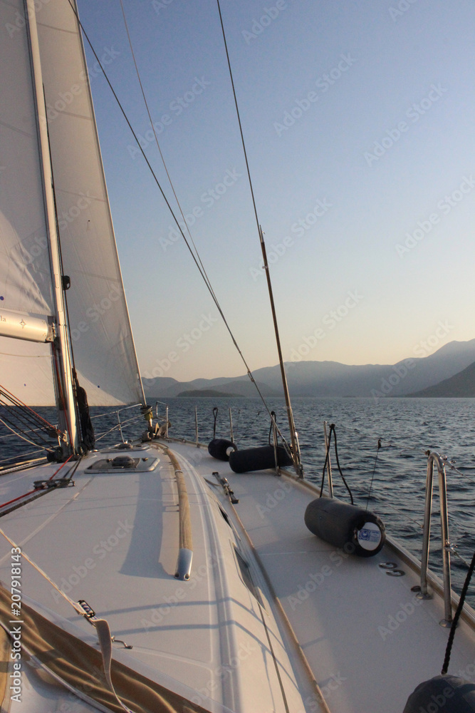 Fototapeta premium barca a vela