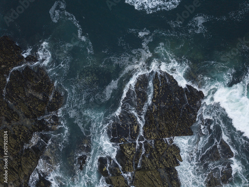 Droneshot - waves and rocks @Bretagne - France