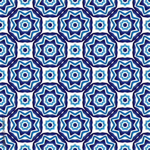 Ceramic tile pattern. Islamic, indian, arabic motifs. Damask seamless pattern. Porcelain ethnic bohemian background.  Abstract flower