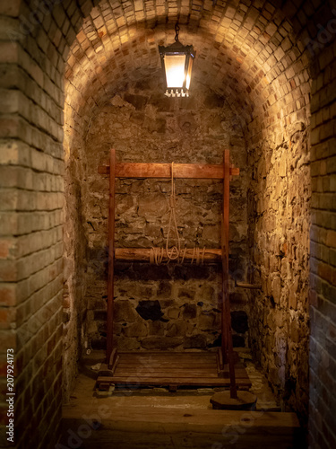 Cuadro en lienzo Medieval tool of torture in an old dungeon
