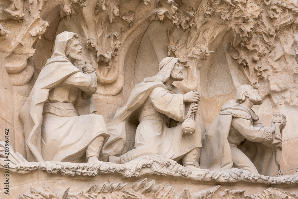 Obraz premium BARCELONA, SPAIN - MARCH 19, 2018: cathedral statue designed by Gaudi, which is being built since 19 March 1882