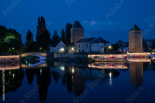 Alte Stadtbefestigung / Ponts-Couverts / Straßburg, Elsaß, Frankreich, Europa Strasbourg, Alsace, France, Europe bei Nacht