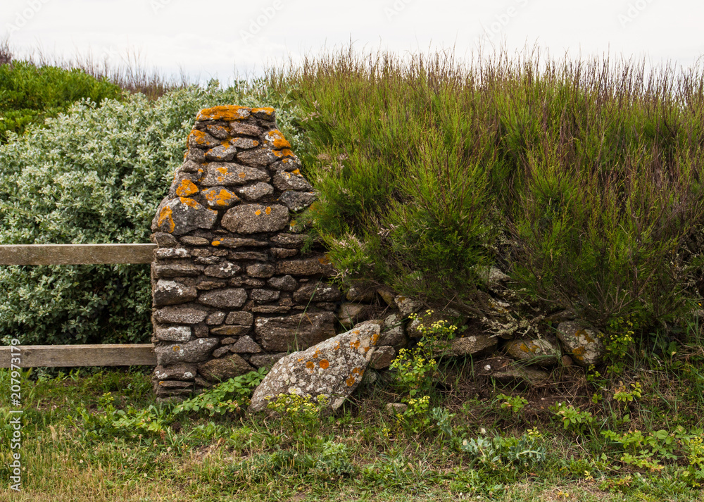 muret,poteau en pierre naturelle pour barrière muret,poteau en pierre naturelle pour barrière