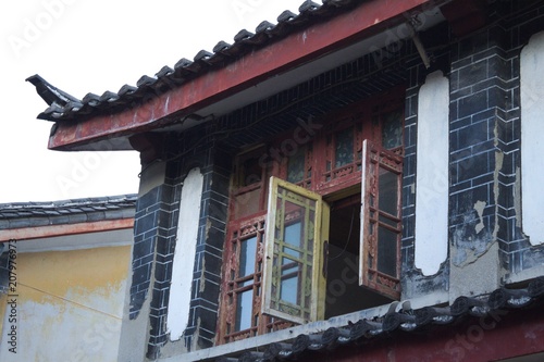 old town of lijiang,architecture,roof,window,travel,shape,closed,open,ruins,copy space,wooden,wood,door,street,glass,tiles,tradition,culture,history,unesco world heritage site,heritage,landmark,backgr