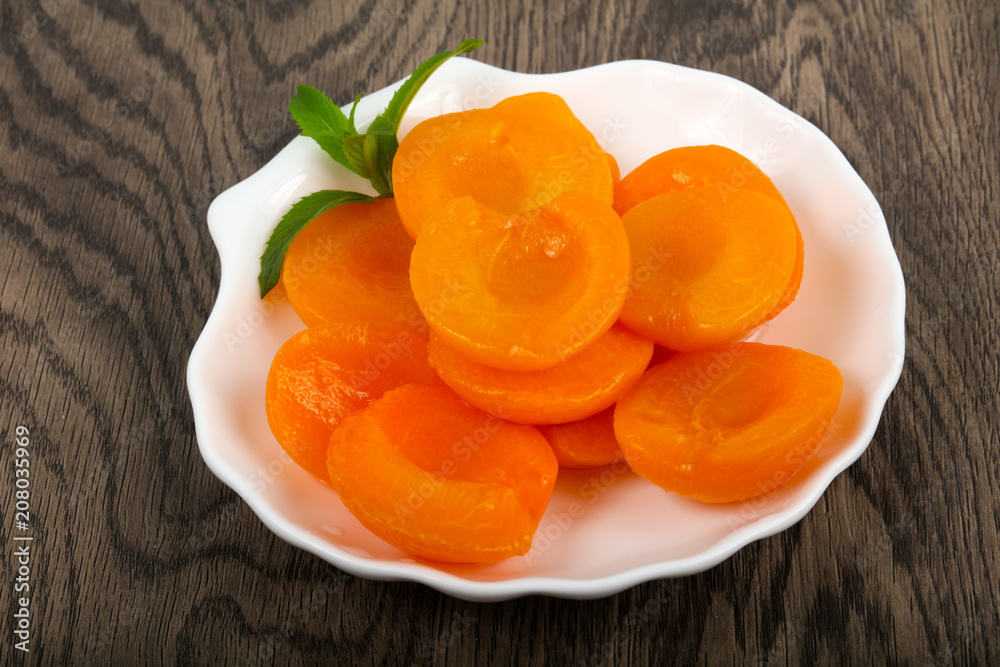 Canned apricots