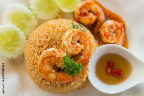 Obraz na płótnie fried rice with spicy Tom Yum Goong (Prawns) with Shrimp, Thai food style