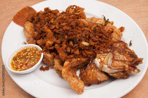Fried fish and garlic thai style sauce - Thai food