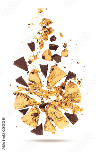 Obraz na płótnie SU broken cookie isolated on white background
