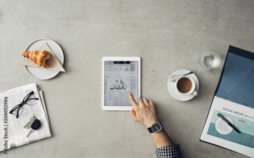 © LStockStudio - Businessman's Office Table © LStockStudio - Businessman's Office Table