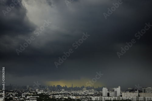 Fototapeta Naklejka Na Ścianę i Meble -  huge rain cloud sky over bangkok metropolitan city