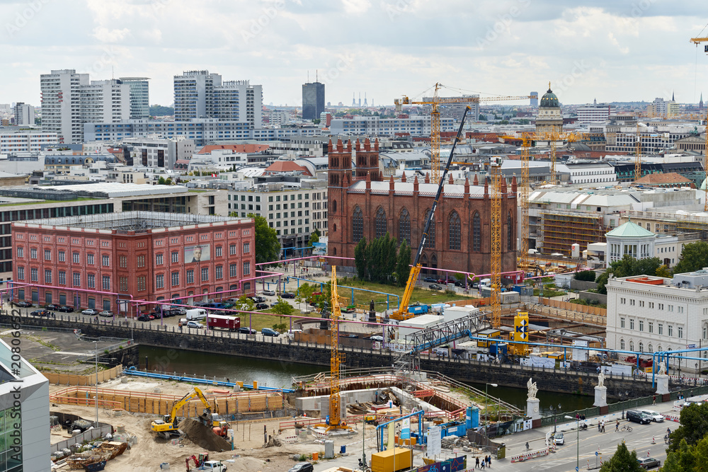 Blick vom Berliner Dom auf die Baustelle des Humboldtforums