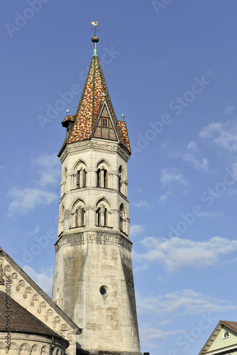 St. Johanniskirche, Johanneskirche, mit Glockenturm Johannisturm, Spätromanik, erbaut zwischen 1210 und 1230, Schwäbisch Gmünd, Baden-Württemberg, Deutschland, Europa