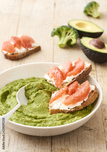 Soupe brocoli avocat