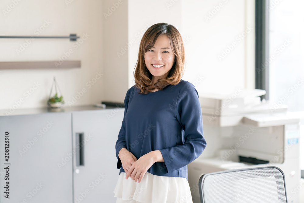 ビジネス・女性 ビジネス・女性
