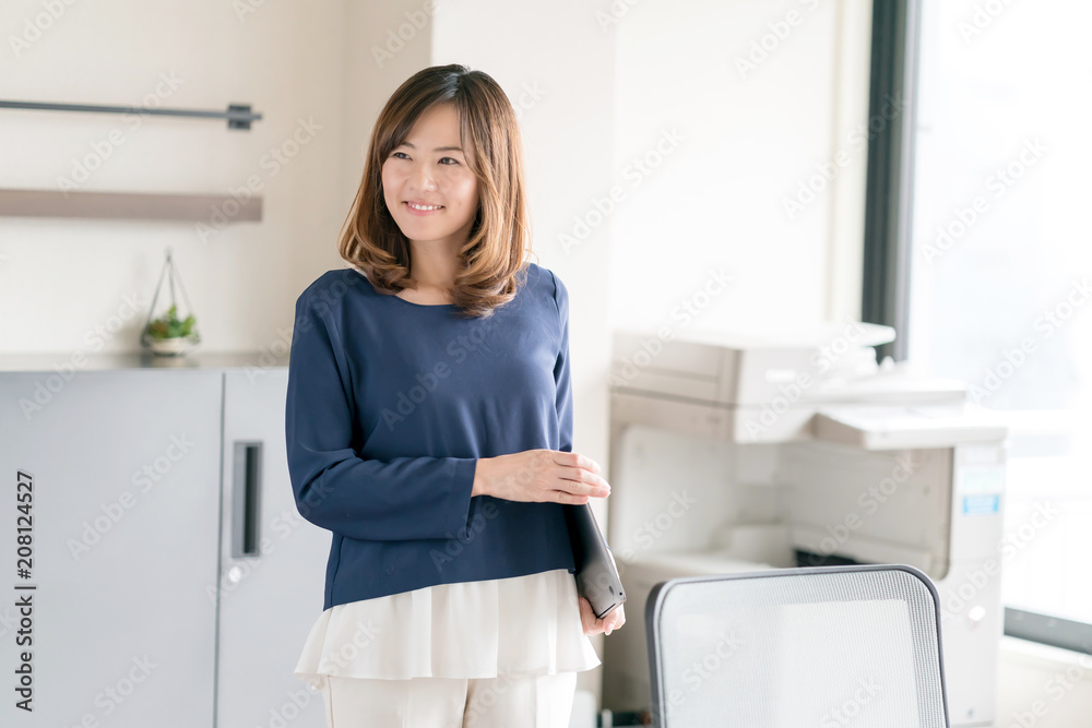 ビジネス・女性 ビジネス・女性