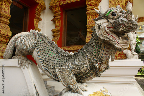Templo Wat Bupparam en la ciudad de Chiang Mai, Tailandia photo