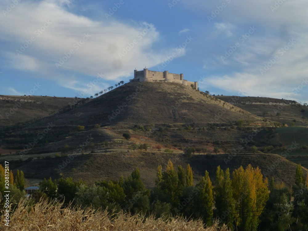 Castillo de Jadraque, pueblo de Guadalajara, en la comunidad autónoma de Castilla La Mancha (España)