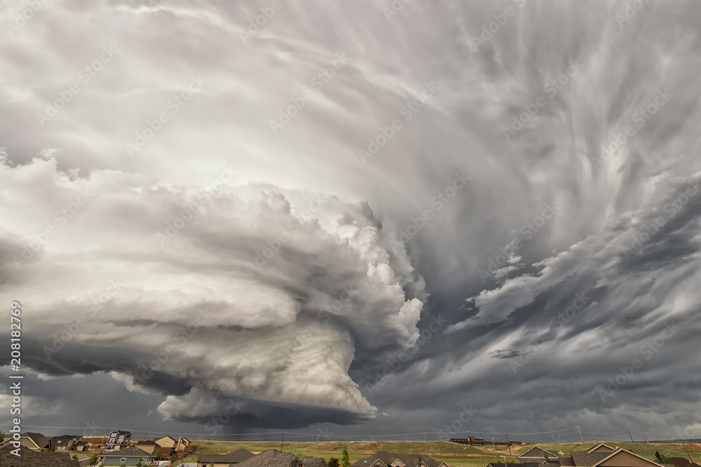 Fototapeta Rotating wall cloud;  near Laramie Wyoming