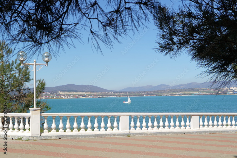 Image of the sea promenade.