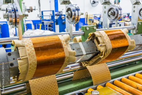 Rectangular coils for distribution transformers on winding machine