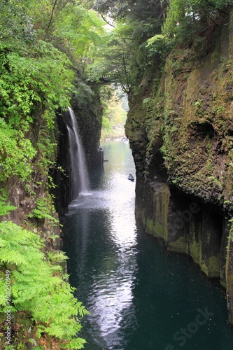 雨の高千穂峡（真名井の滝）