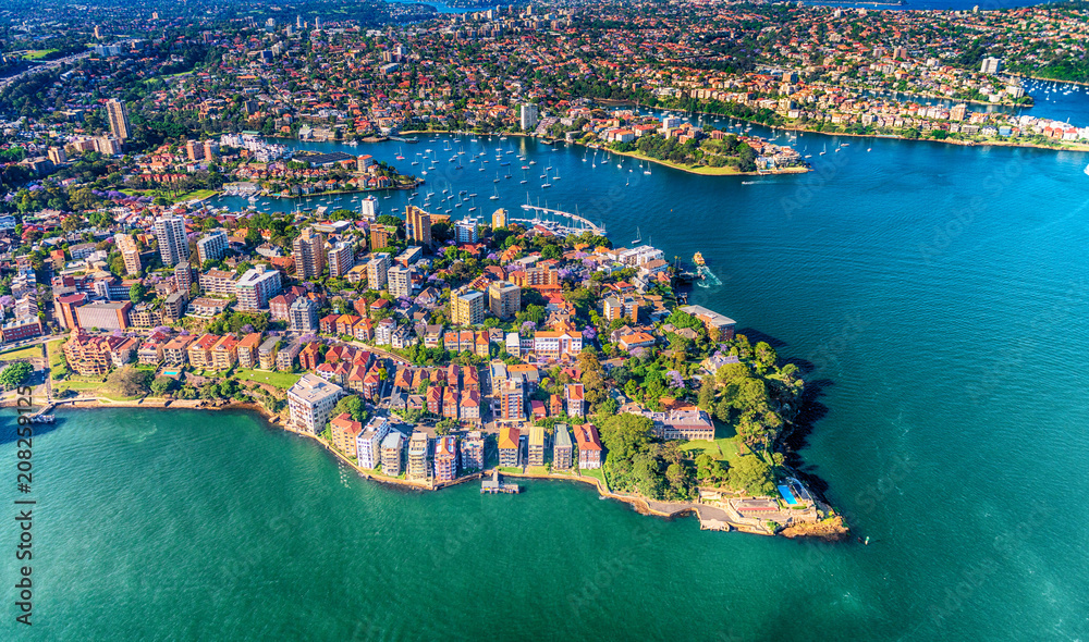 Fototapeta premium Widok z helikoptera na Kirribilli w Sydney, Nowa Południowa Walia, Australia