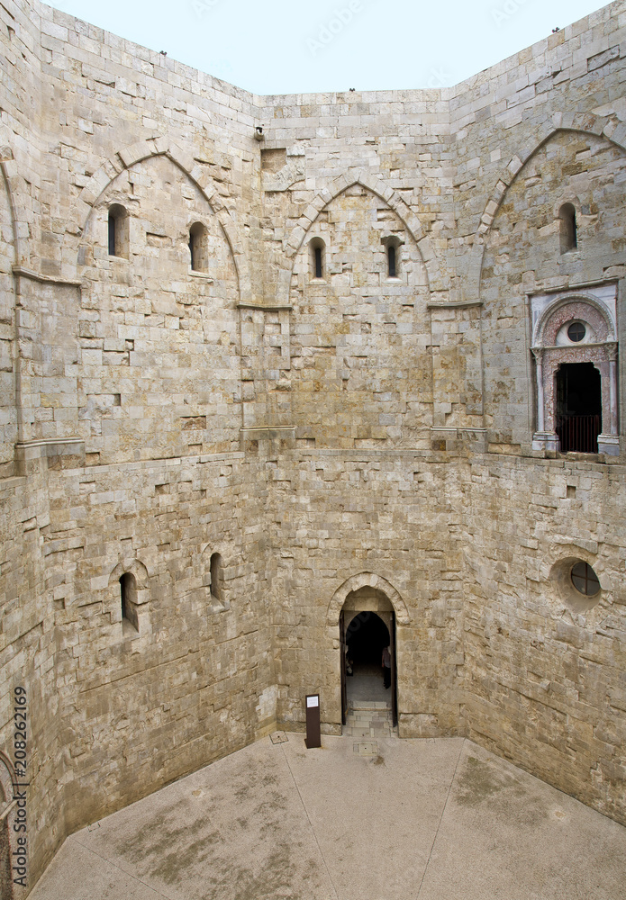 Inner court of Castel del Monte