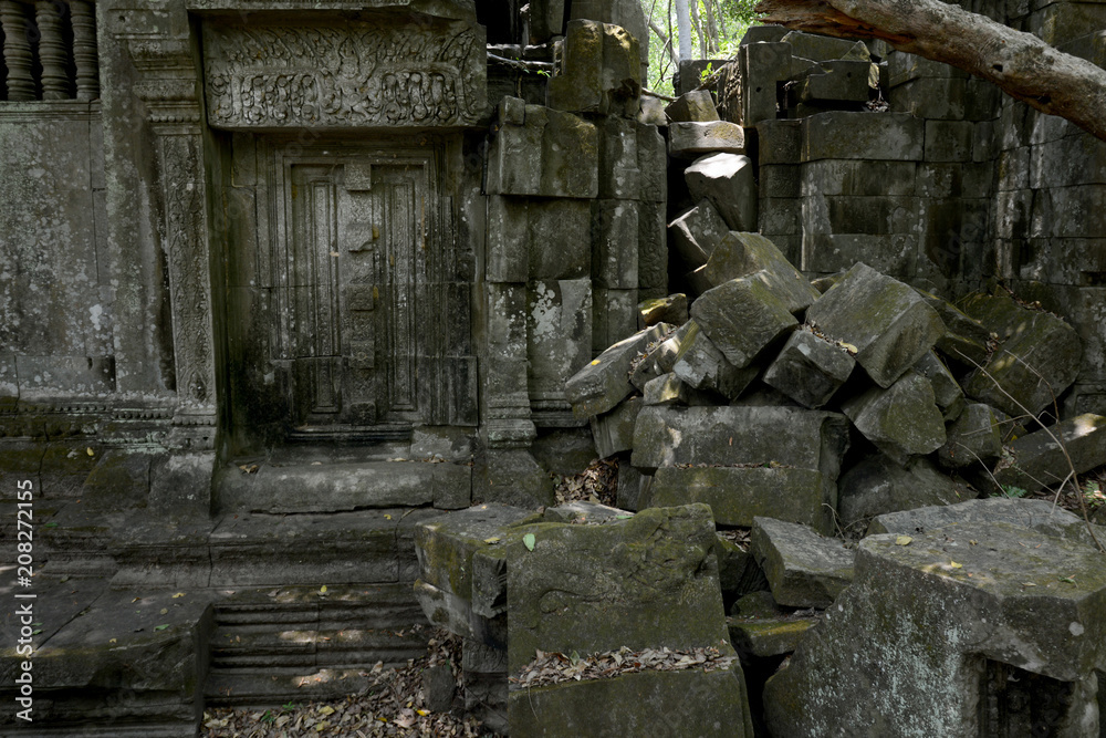Fototapeta premium CAMBODIA SIEM REAP ANGKOR BENG MEALEA TEMPLE