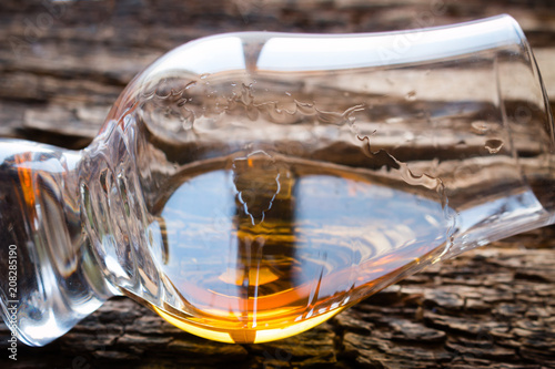 glencairn glass of whiskey close-up photo