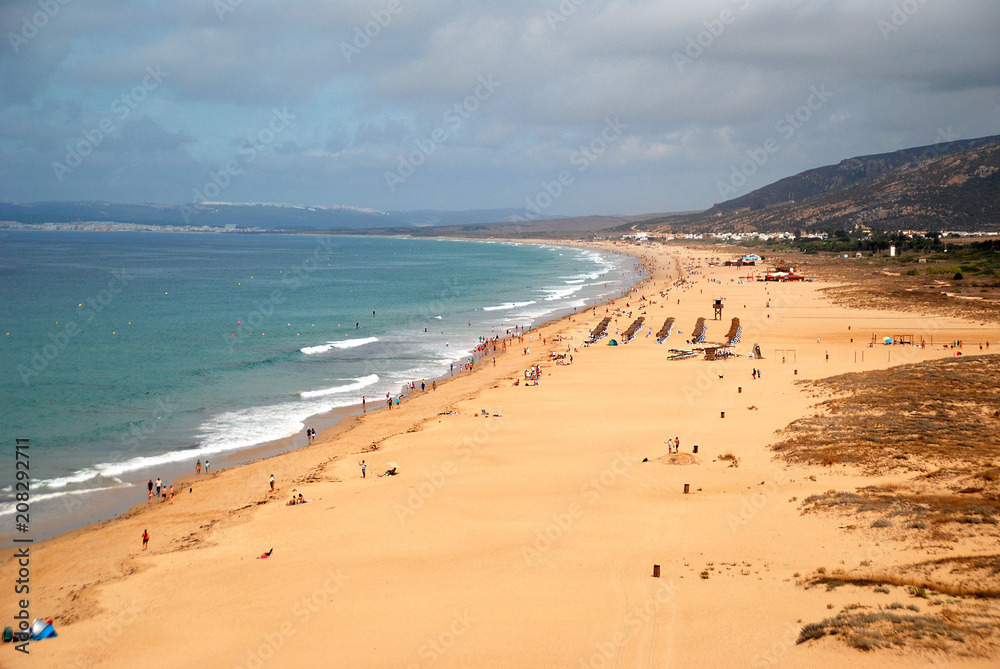 PLAYA DE LOS ALEMANES EN ZAHARA DE LOS ATUNES, CÁDIZ