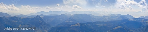 Schönes Bergpanorama von der Schafbergspitze bei St. Wolfgang in Österreich