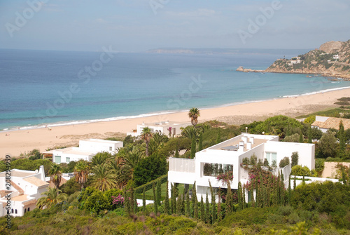 PLAYA DE LOS ALEMANES EN ZAHARA DE LOS ATUNES, CÁDIZ