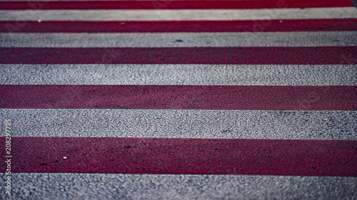 red white pedestrian crossing