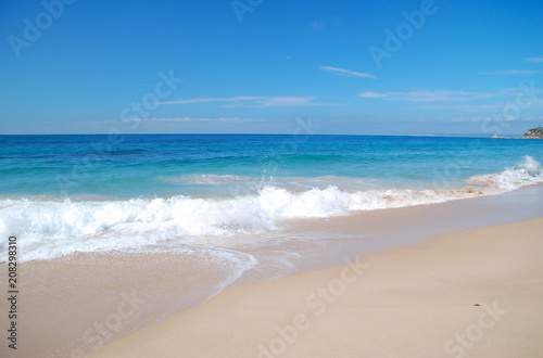 PAISAJE DE UNA PLAYA. ZAHARA DE LOS ATUNES