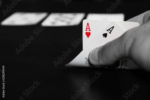 Hand show pair of aces chance of winning