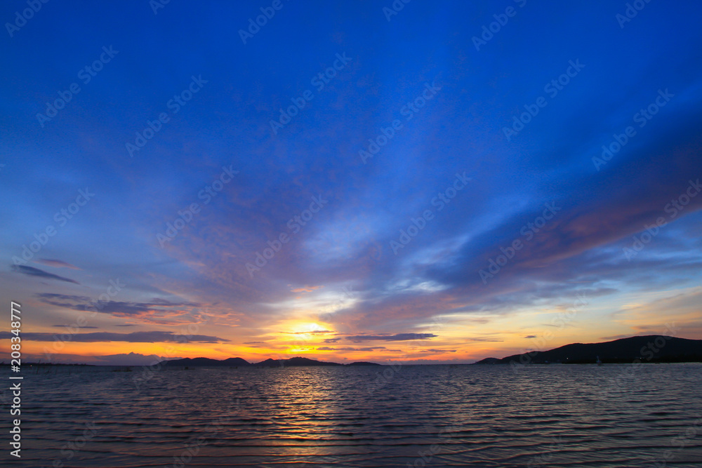 Fototapeta premium Beautiful sky at twilight time