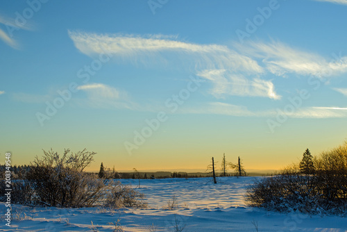 Winterlandschaft vor Sonnenuntergang
