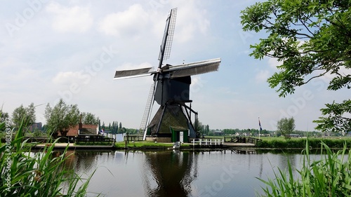 Windmühlen in den Niederlanden, Landschaft mit Windmühlen 