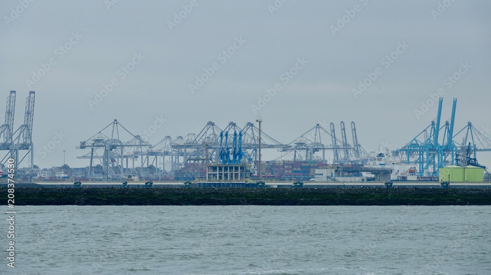 Hafen von Rotterdam, Industrieszenerie Hafen von Rotterdam, Industrieszenerie