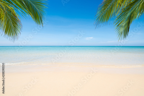 Fototapeta Naklejka Na Ścianę i Meble -  Sea view tropical beach with sunny sky.