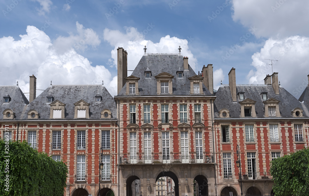 Fototapeta premium Place des Vosges facade in Paris