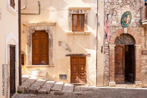 Stroncone, Umbia, Italia © Pixelshop