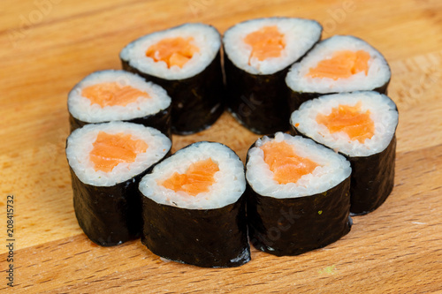 Salmon maki roll